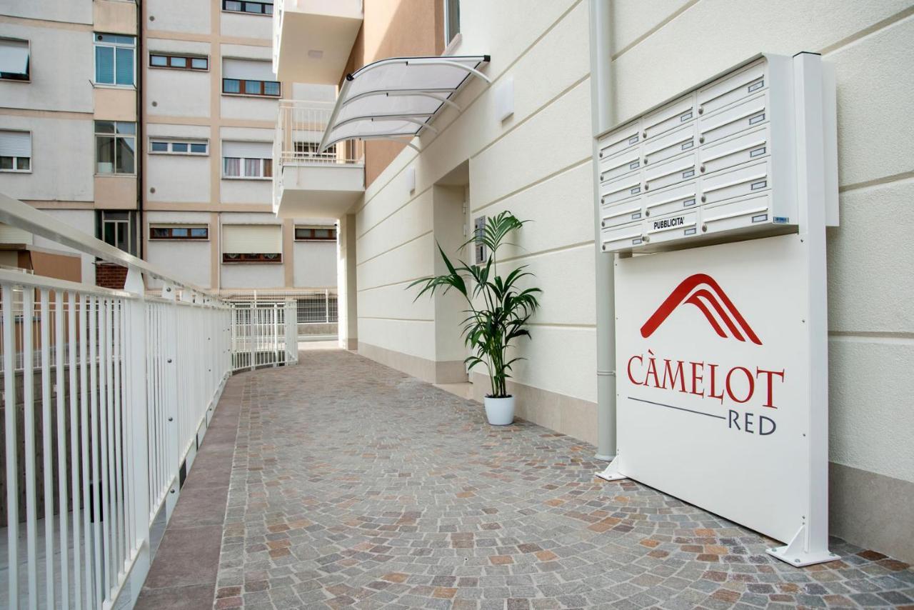 Camelot Red - Appartamenti Βερόνα Εξωτερικό φωτογραφία